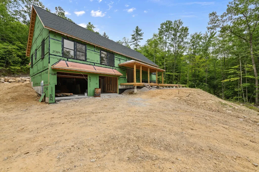 462 Coolidge Woods Road New Hampton NH 03256