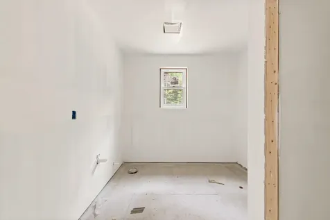 462 Coolidge Woods Road New Hampton NH 03256