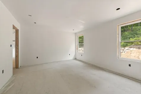 462 Coolidge Woods Road New Hampton NH 03256