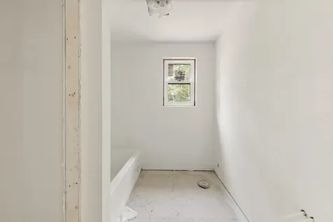 462 Coolidge Woods Road New Hampton NH 03256