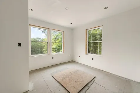 462 Coolidge Woods Road New Hampton NH 03256