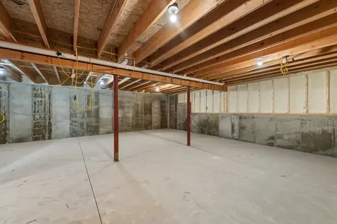 462 Coolidge Woods Road New Hampton NH 03256