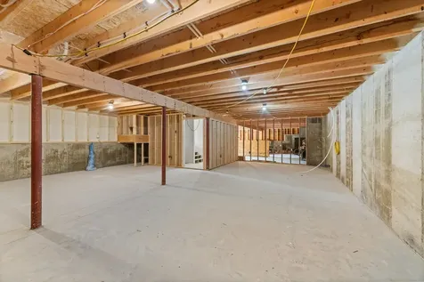 462 Coolidge Woods Road New Hampton NH 03256