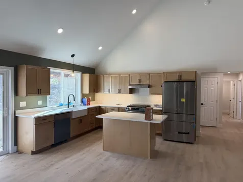 462 Coolidge Woods Road New Hampton NH 03256