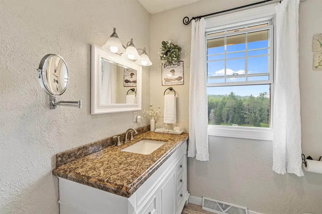 950 Osgood Hill Road Westford VT 05494