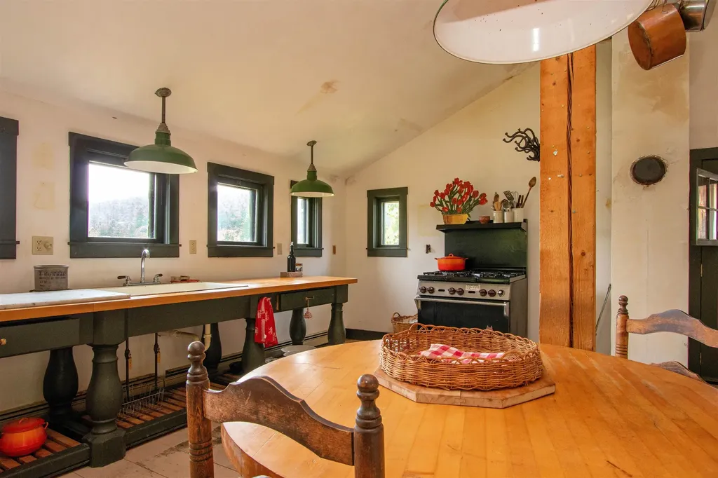 859 Whitehill Road Barnet VT 05821