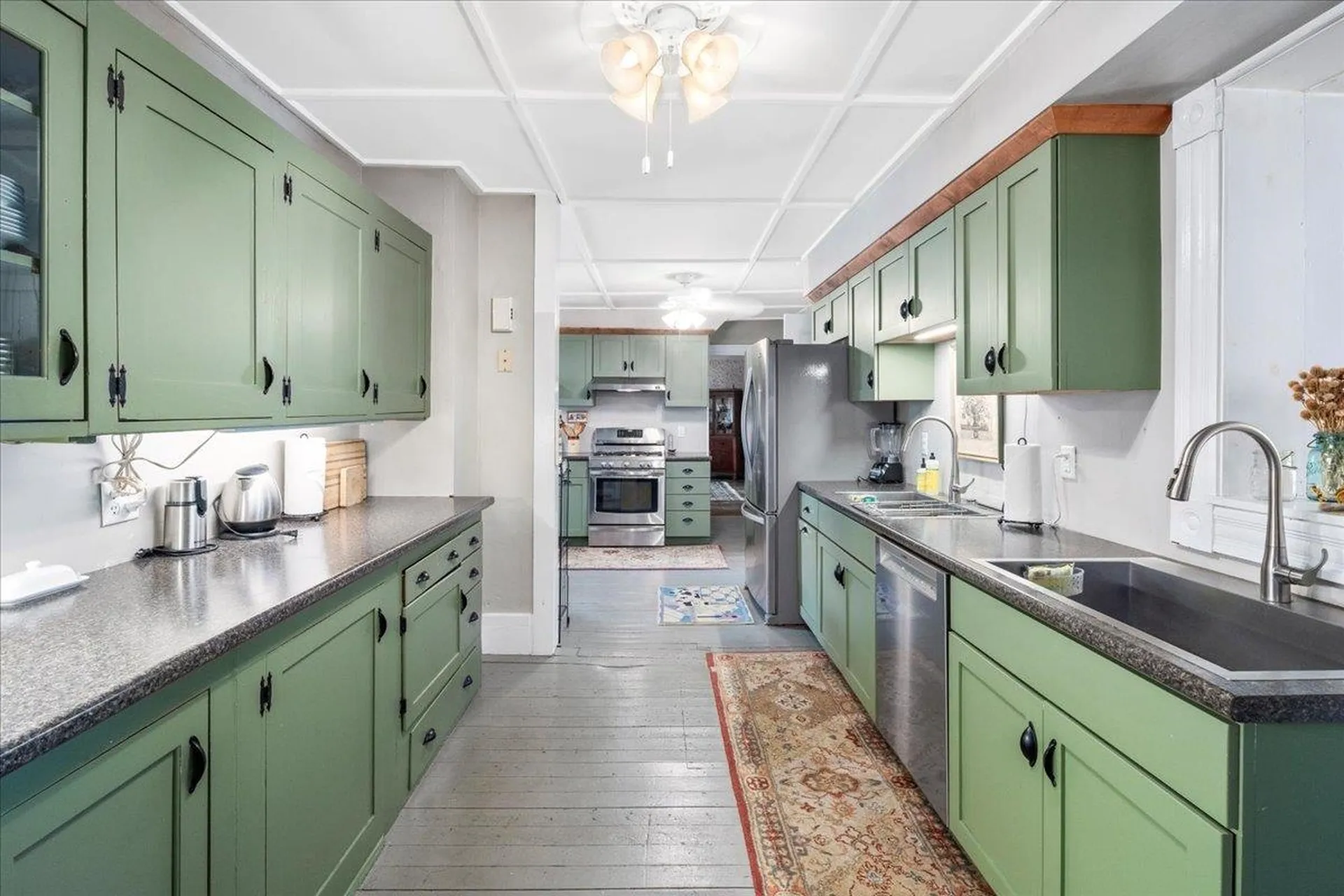 5 Greenhouse Lane Bradford NH 03221