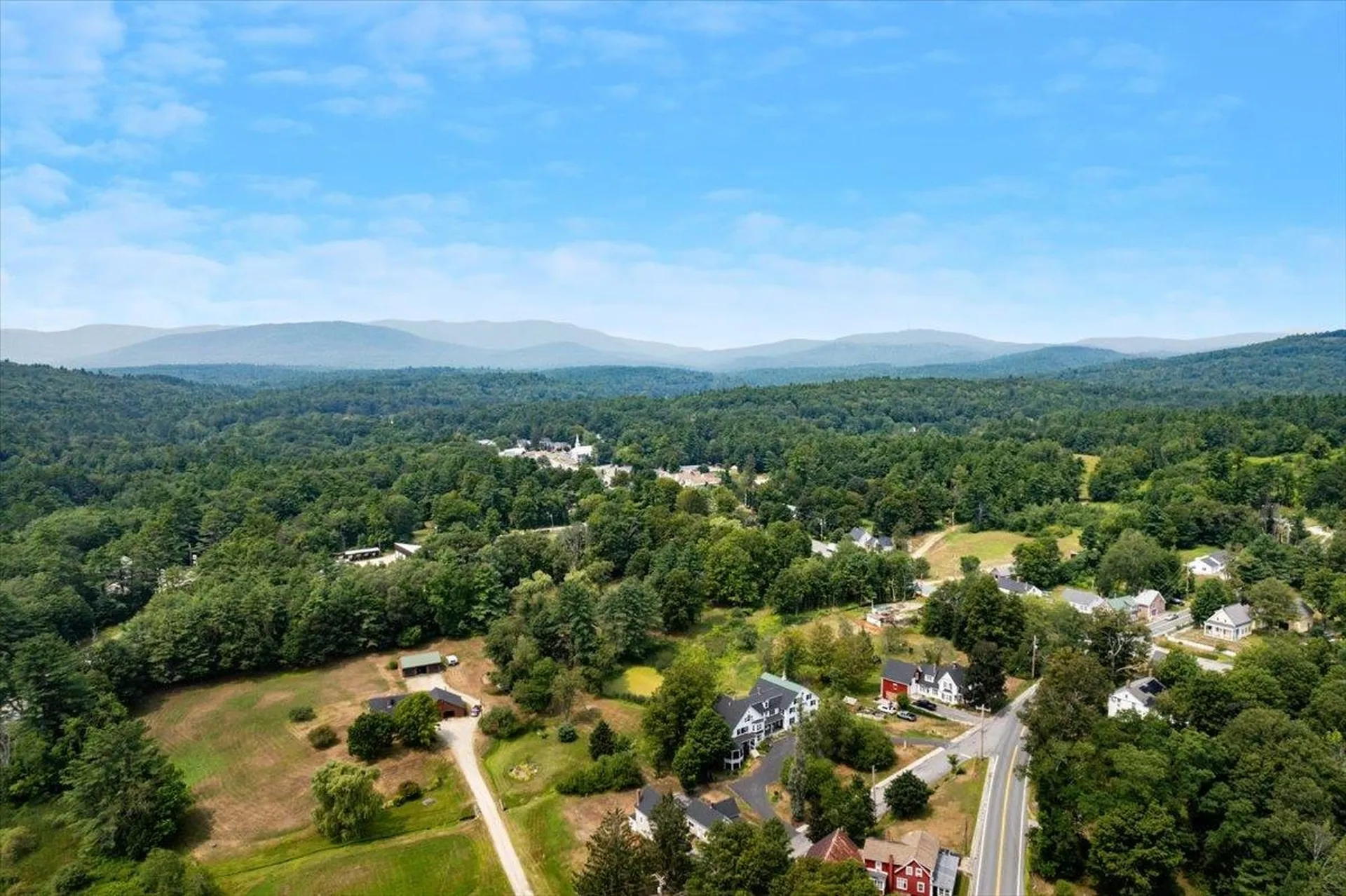 5 Greenhouse Lane Bradford NH 03221