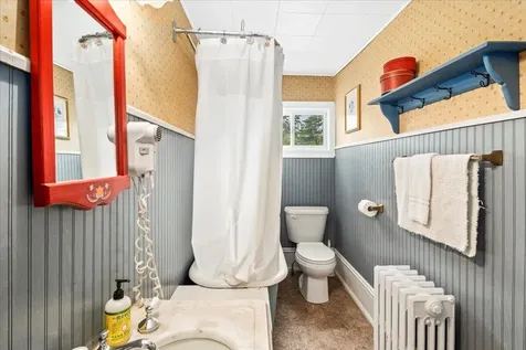 5 Greenhouse Lane Bradford NH 03221