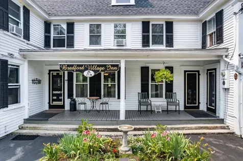 5 Greenhouse Lane Bradford NH 03221