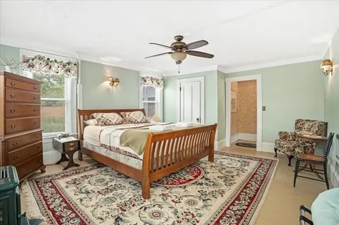 5 Greenhouse Lane Bradford NH 03221