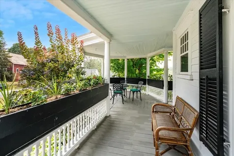 5 Greenhouse Lane Bradford NH 03221