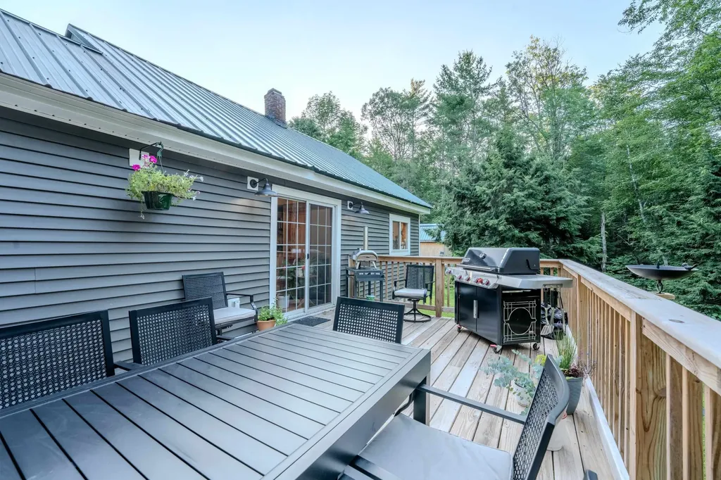 780 Old Route 25 Rumney NH 03266