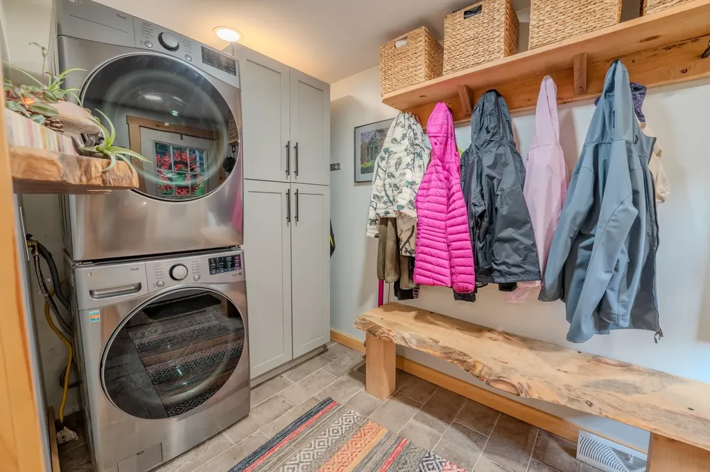 780 Old Route 25 Rumney NH 03266