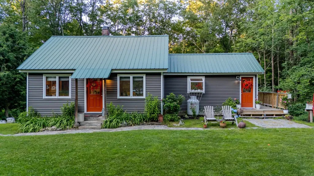 780 Old Route 25 Rumney NH 03266