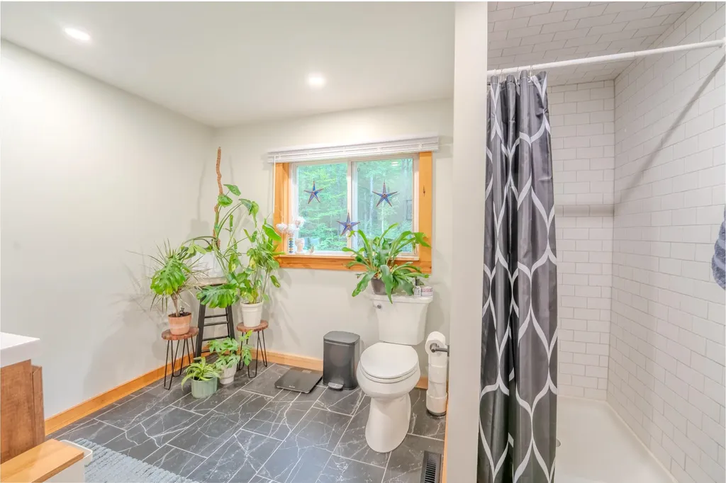 780 Old Route 25 Rumney NH 03266