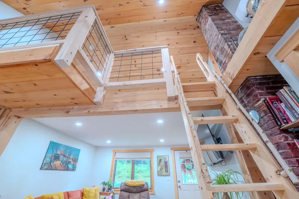 780 Old Route 25 Rumney NH 03266