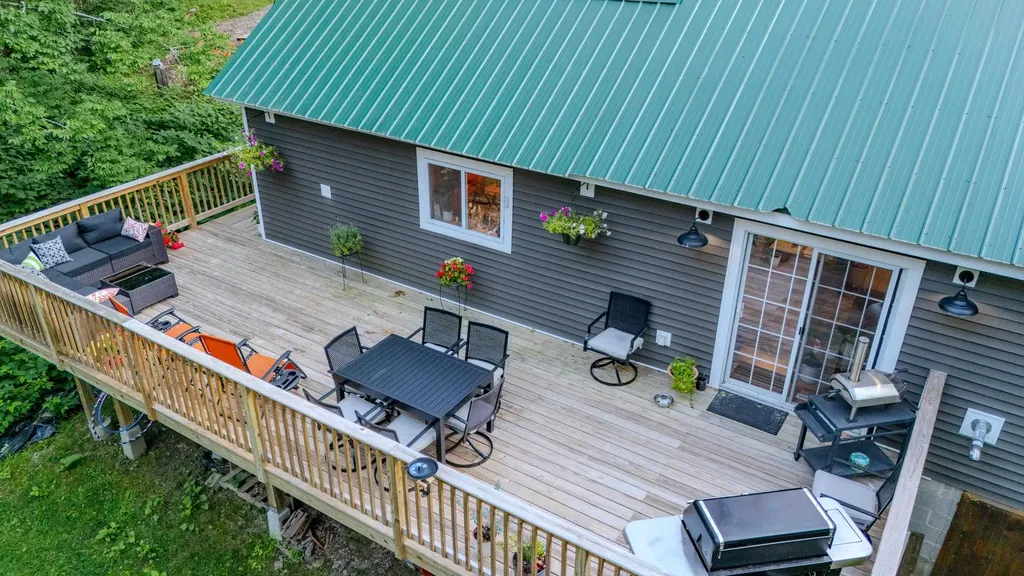 780 Old Route 25 Rumney NH 03266