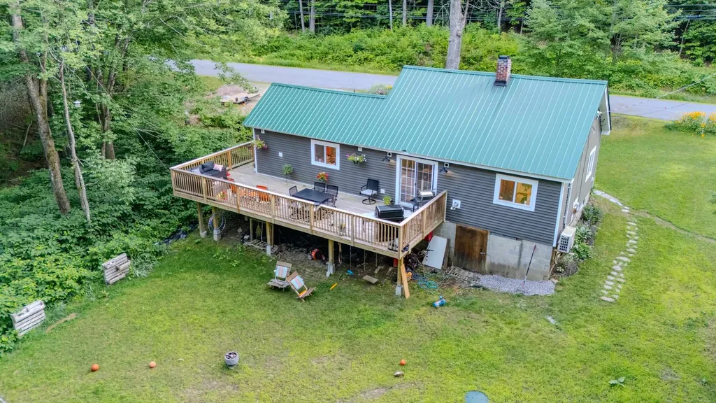 780 Old Route 25 Rumney NH 03266