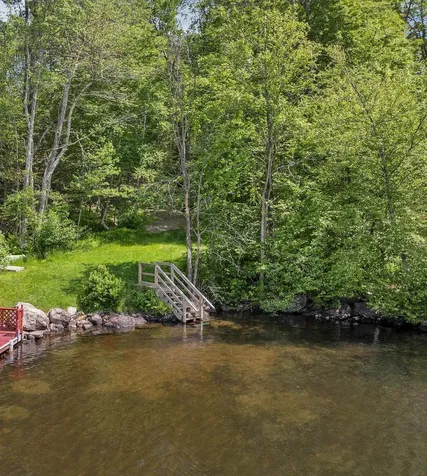 31 Dillon Drive East Strafford NH 03884