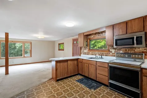 31 Dillon Drive East Strafford NH 03884