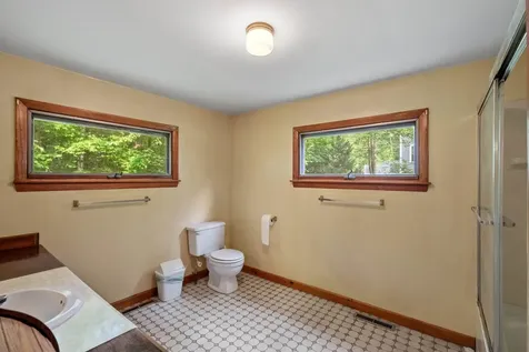 31 Dillon Drive East Strafford NH 03884