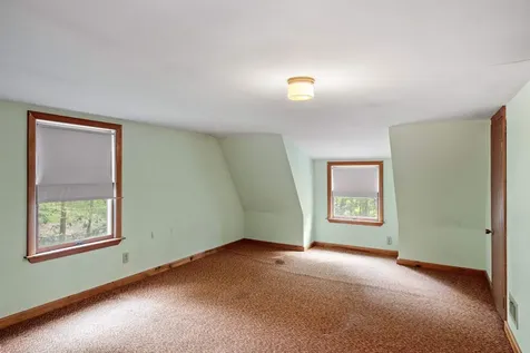 31 Dillon Drive East Strafford NH 03884
