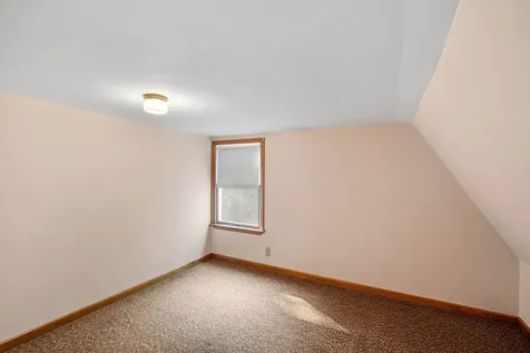 31 Dillon Drive East Strafford NH 03884