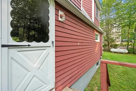31 Dillon Drive East Strafford NH 03884