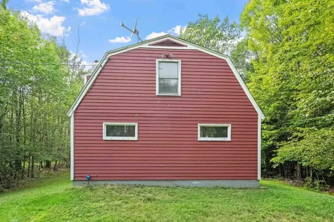 31 Dillon Drive East Strafford NH 03884