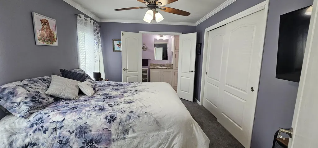 8 Barksdale Avenue Londonderry NH 03053