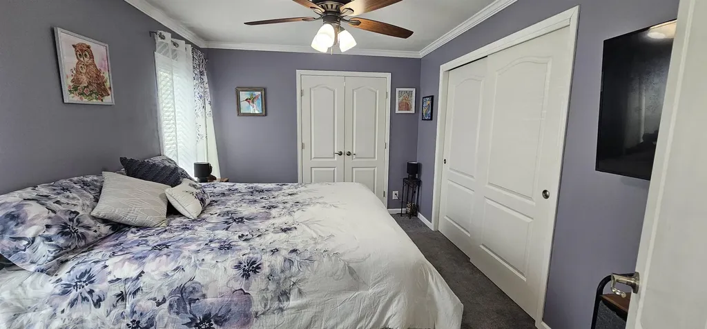 8 Barksdale Avenue Londonderry NH 03053