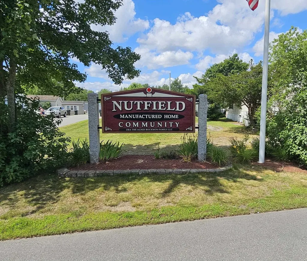 8 Barksdale Avenue Londonderry NH 03053