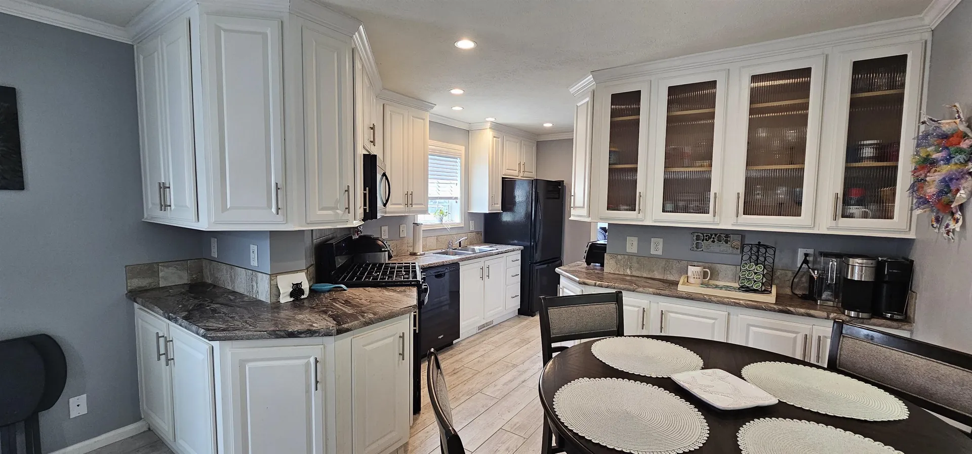 8 Barksdale Avenue Londonderry NH 03053