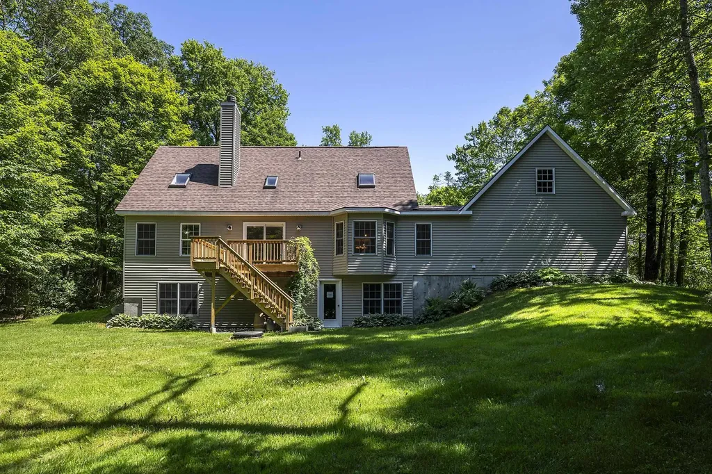 258 Mending Walls Road Manchester VT 05255