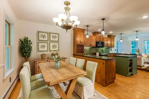 258 Mending Walls Road Manchester VT 05255