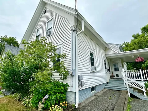40 Bowman Street Laconia NH 03246