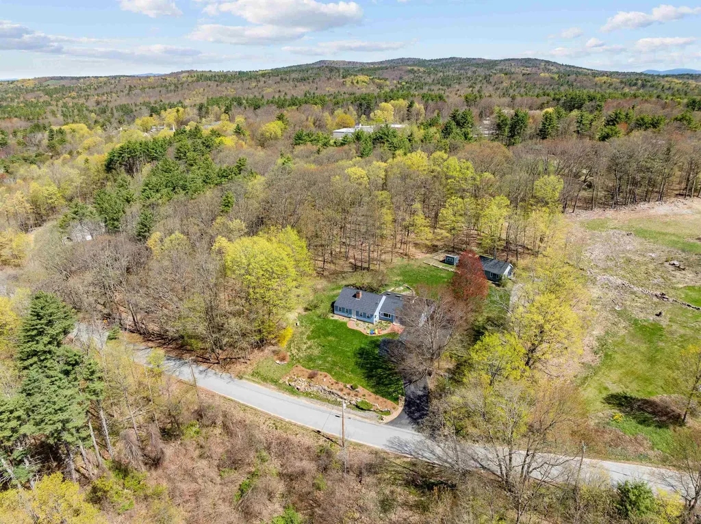 18 Morrill Road Canterbury NH 03224