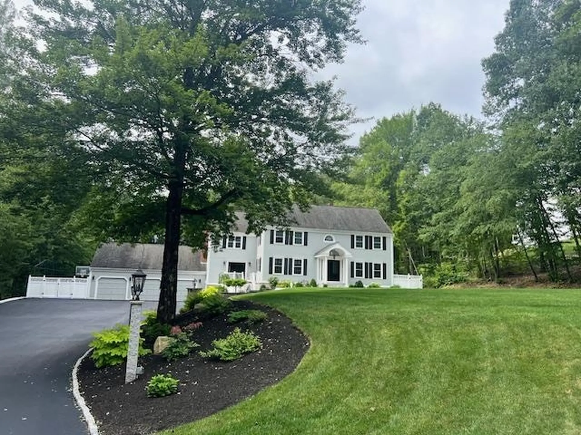 16 Wellesley Drive Bedford NH 03110