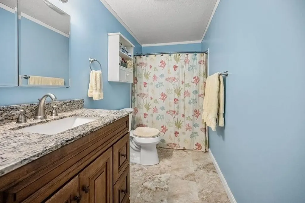 202 Route 27 Raymond NH 03077