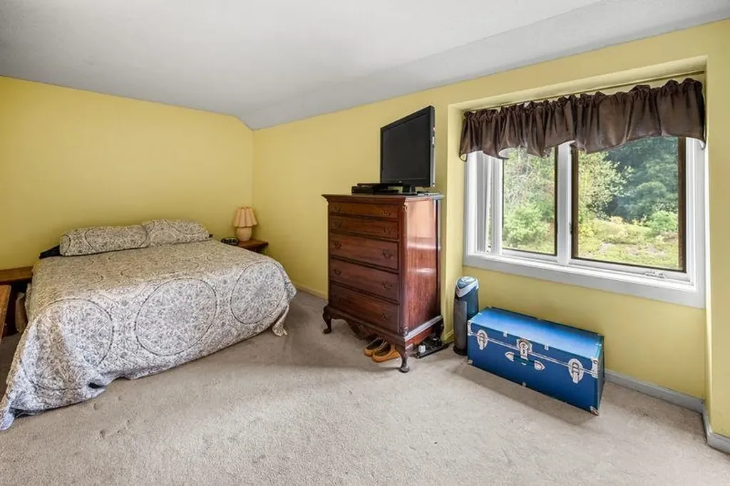 202 Route 27 Raymond NH 03077