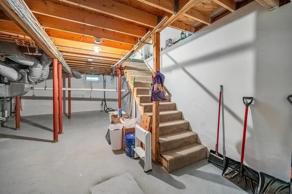 202 Route 27 Raymond NH 03077