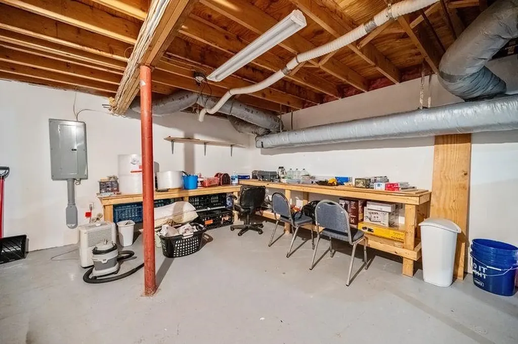 202 Route 27 Raymond NH 03077