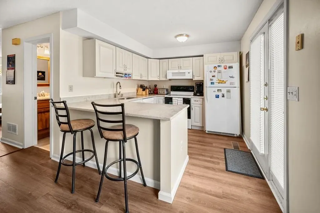 202 Route 27 Raymond NH 03077