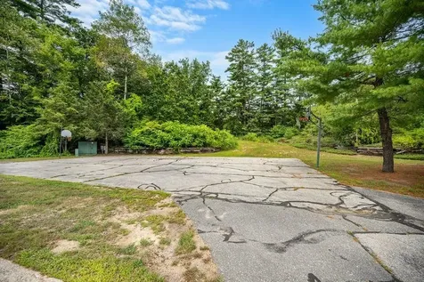 202 Route 27 Raymond NH 03077