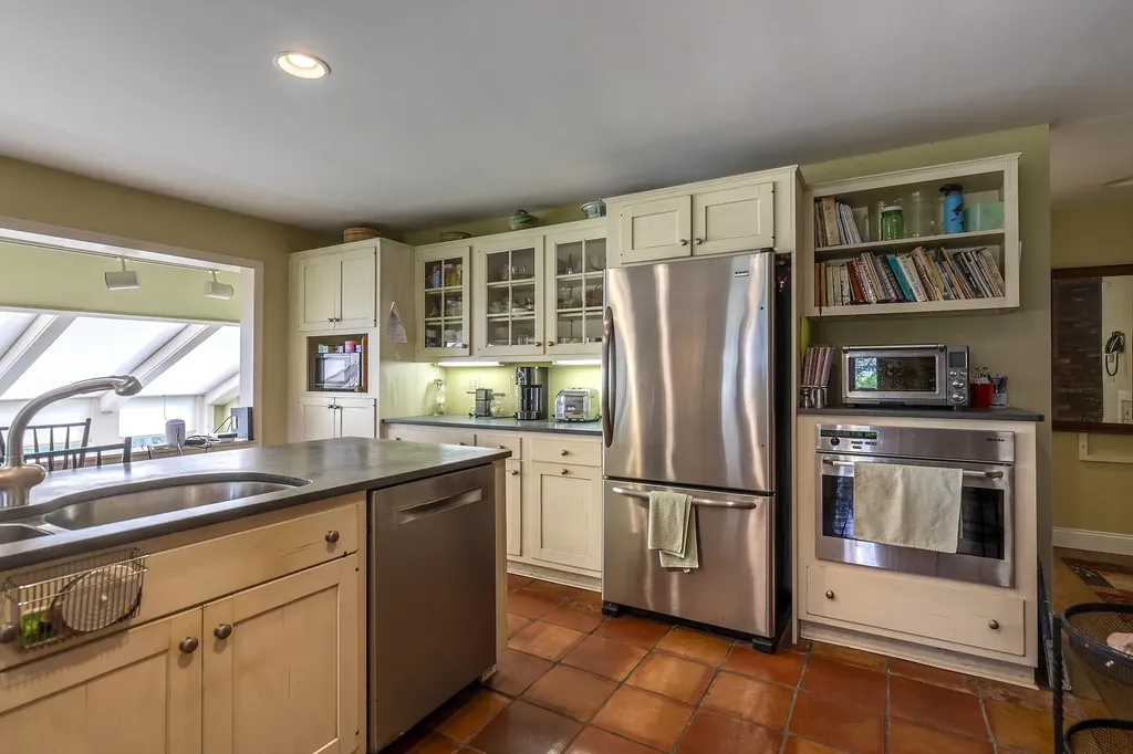 1175 South End Road Mount Tabor VT 05253