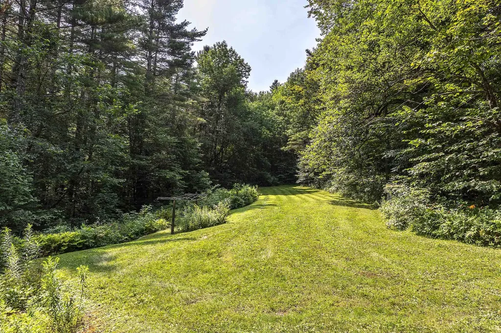 1175 South End Road Mount Tabor VT 05253