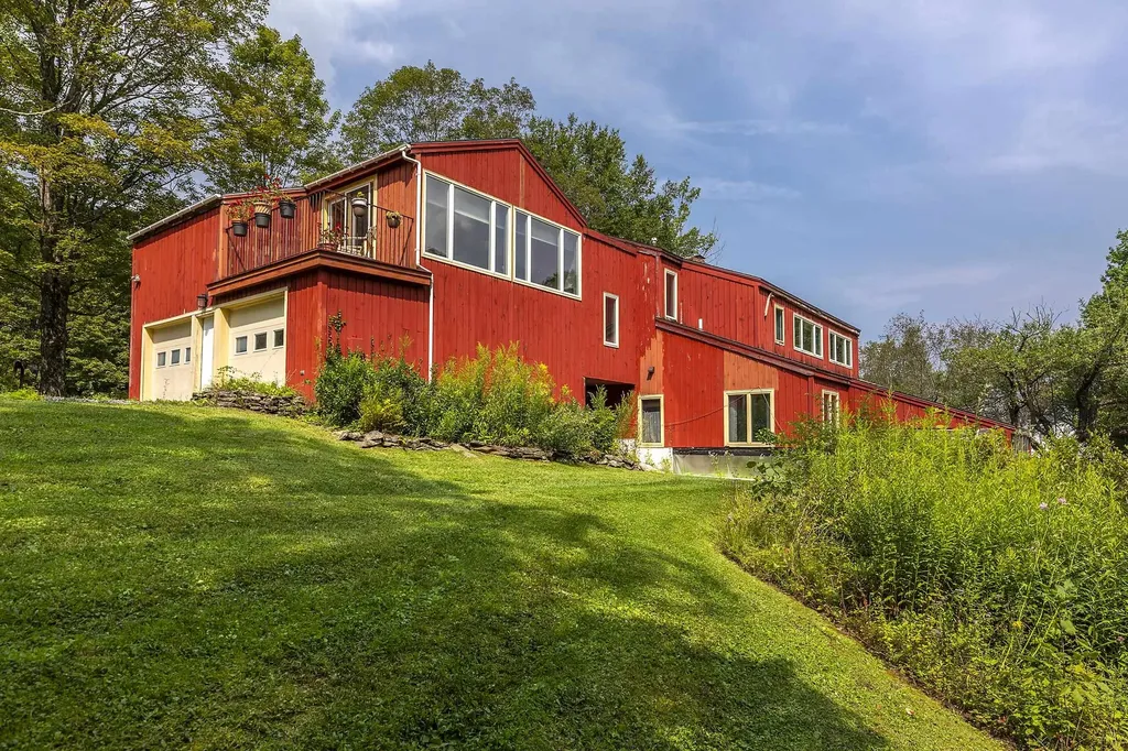 1175 South End Road Mount Tabor VT 05253