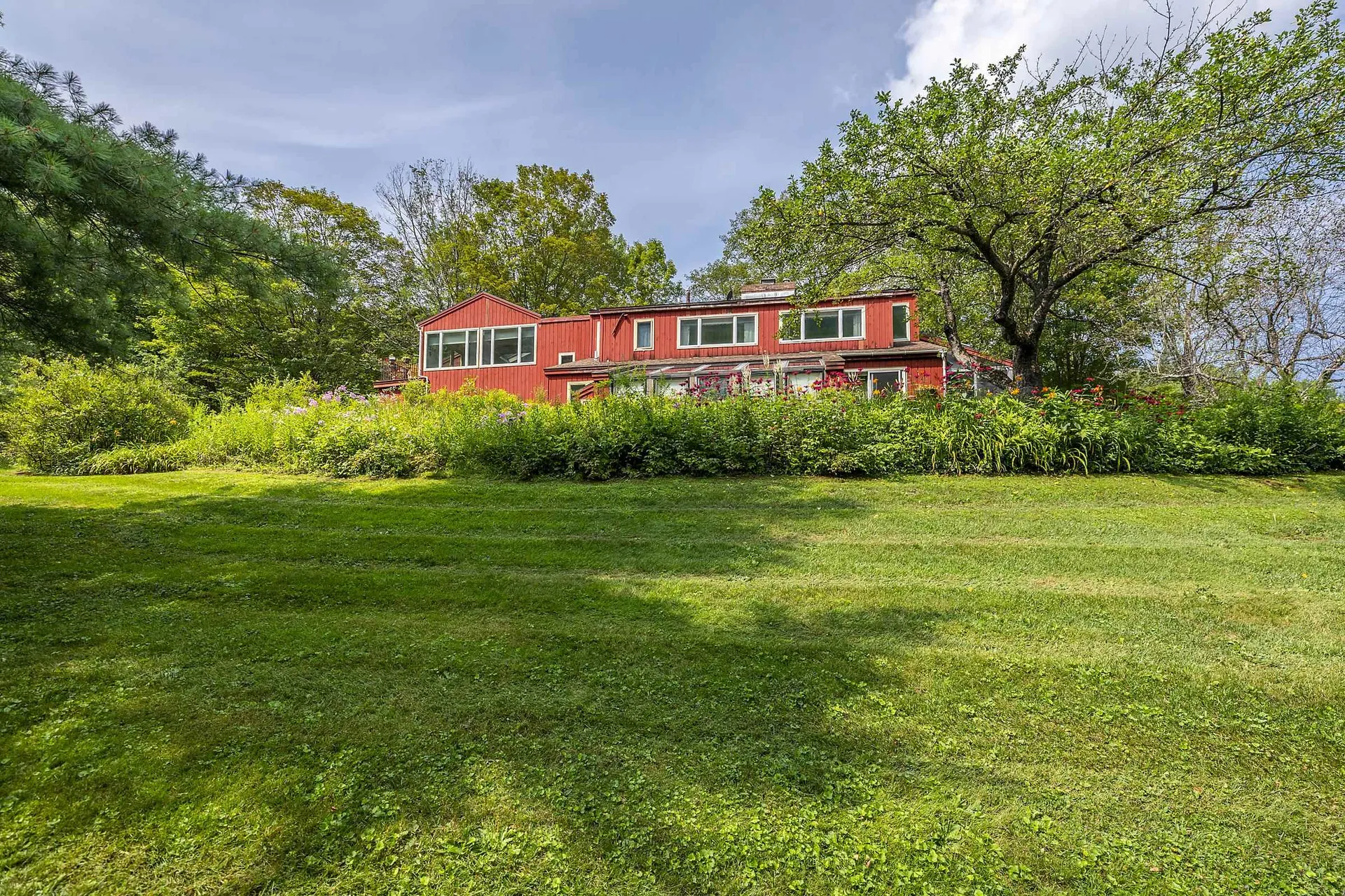 1175 South End Road Mount Tabor VT 05253