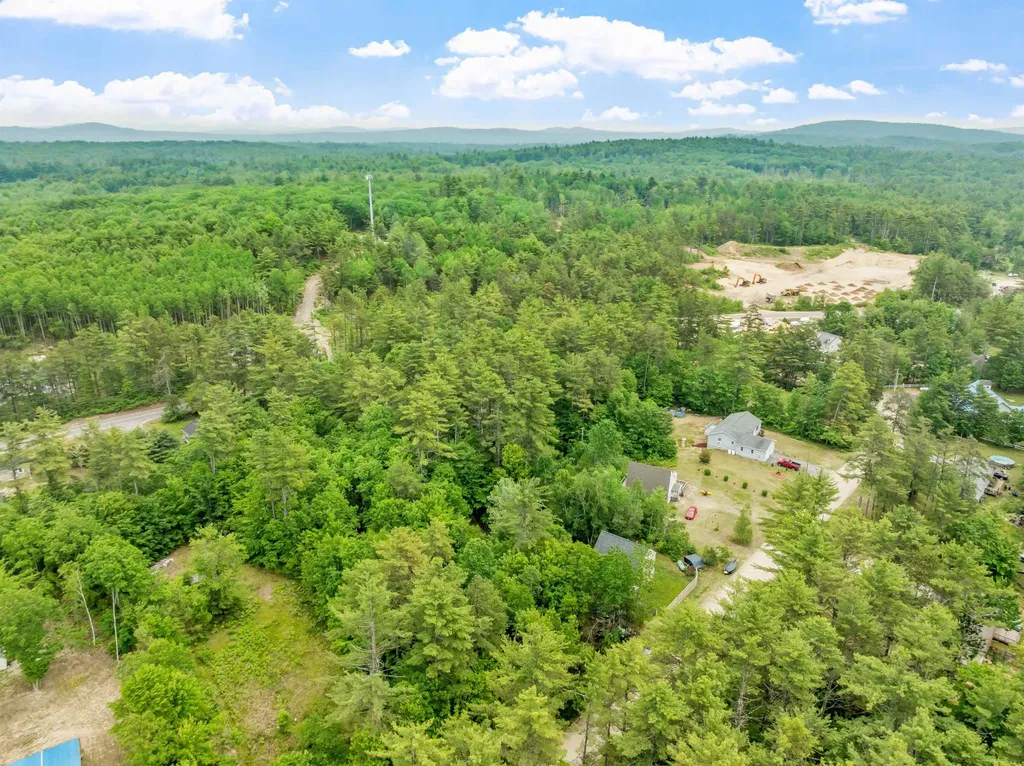 82 Robinhood Road Wakefield NH 03830